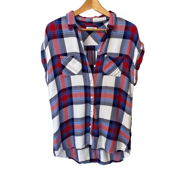 beachlunchlounge Tops - Beach Lunch Lounge Plaid Short Sleeve Button Down Women's sz M Red White Blue